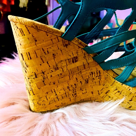 Aldo’s Gladiator Blue Wedge Sandals - Picture 11 of 11